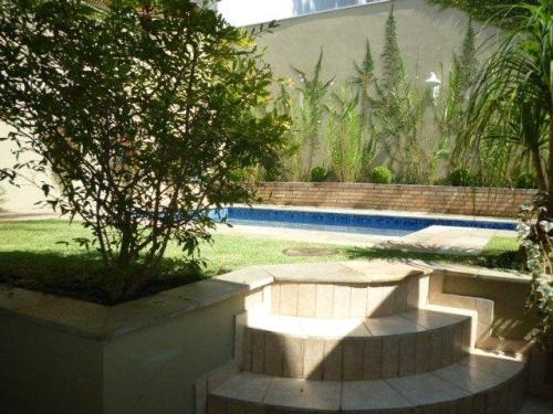 Casa à venda – Alphaville, Barueri | 4 suítes, 350m²