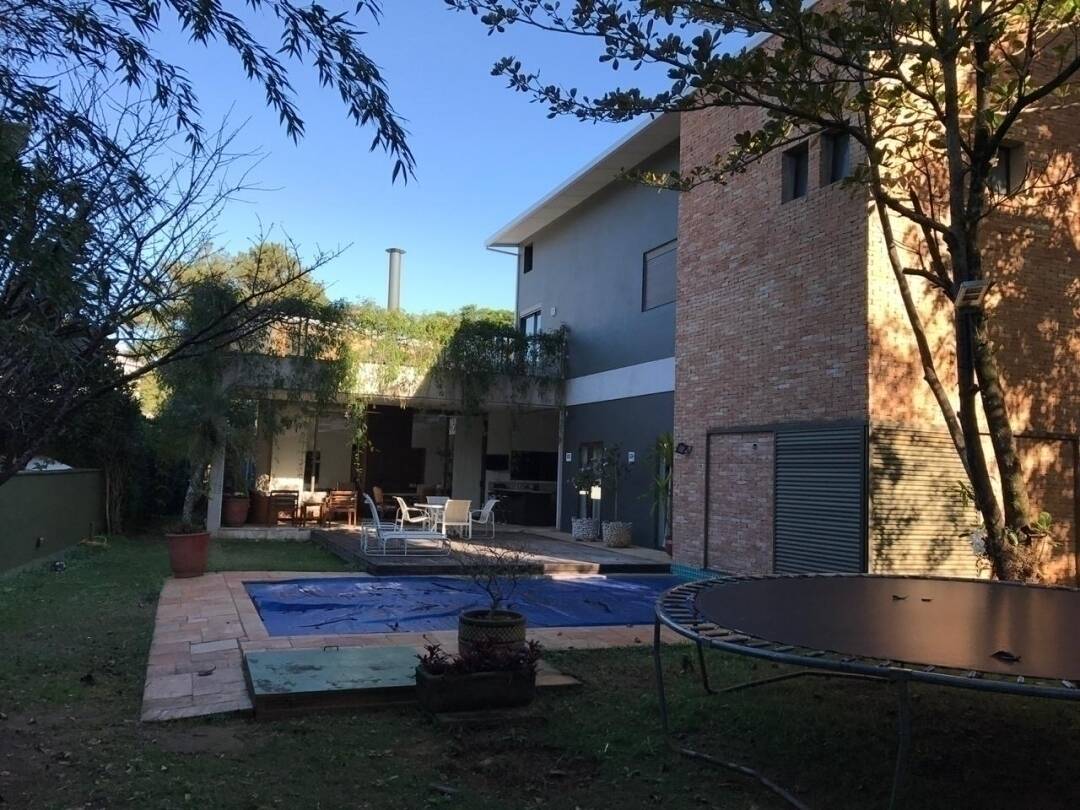 Casa à venda – Alphaville, Barueri | 3 suítes, 560m²
