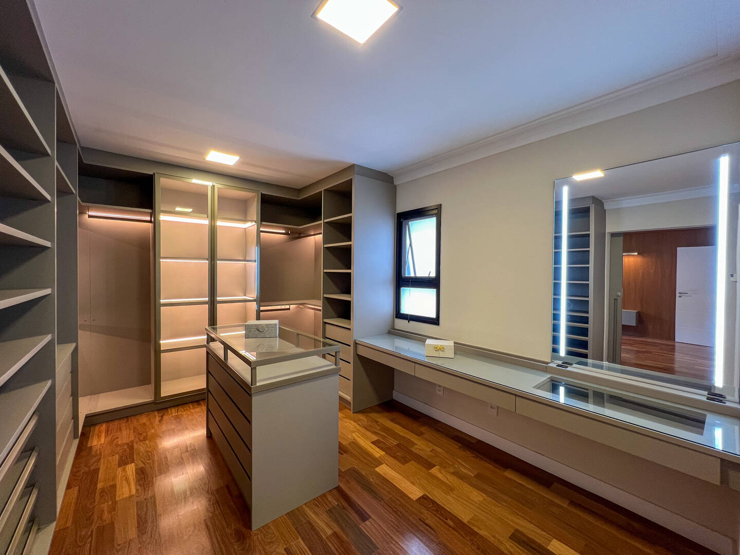 Casa, 5 suítes, 618m², em Tamboré — foto 4