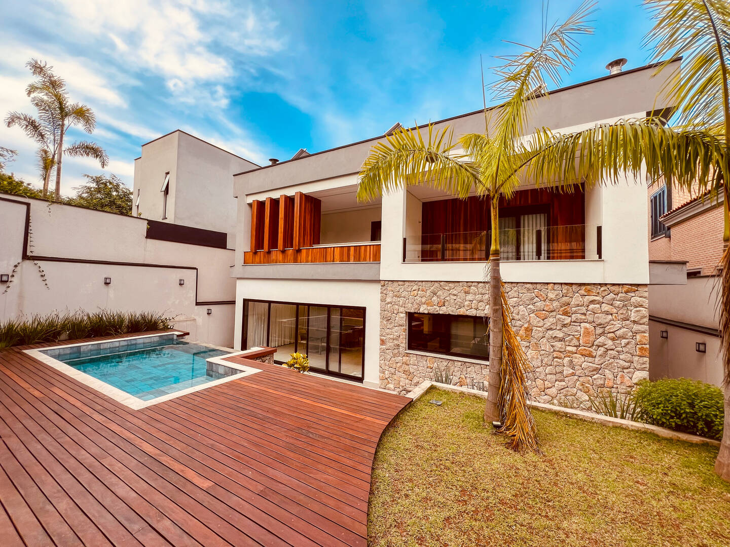 Casa à venda – Tamboré, Santana de Parnaíba | 5 suítes, 618m²