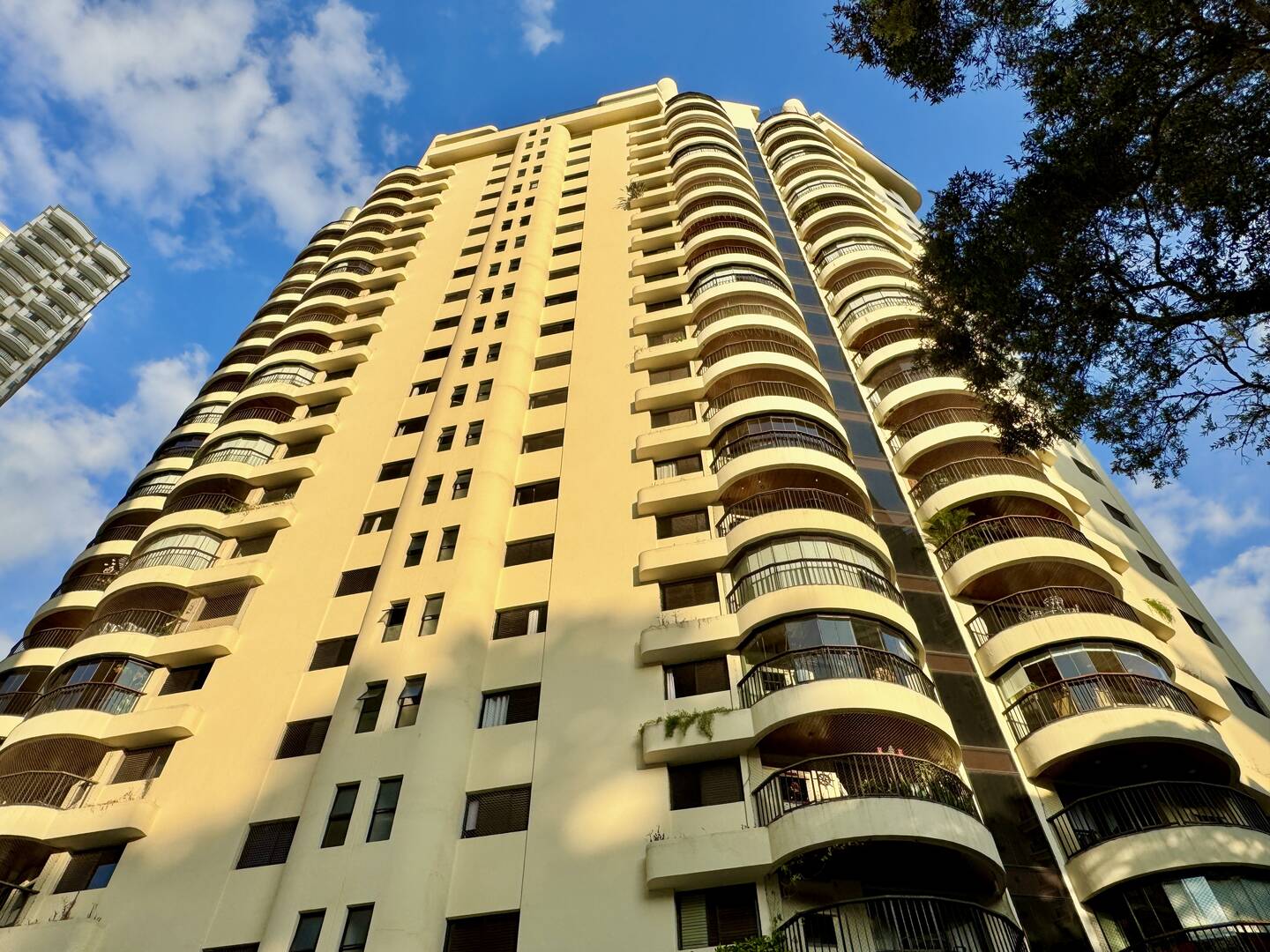 Apartamento, 1 suíte, 240m², em Alphaville Centro Industrial e Empresarial/Alphaville. — foto 33