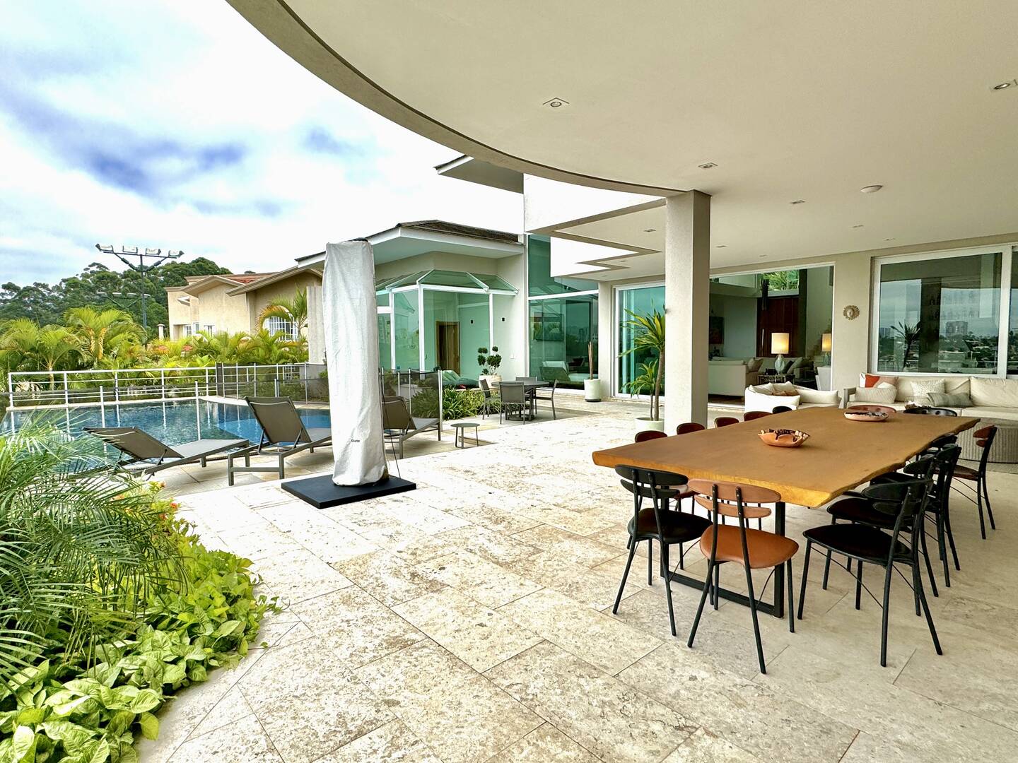 Casa, 4 suítes, 1430m², em Alpha Conde — foto 2