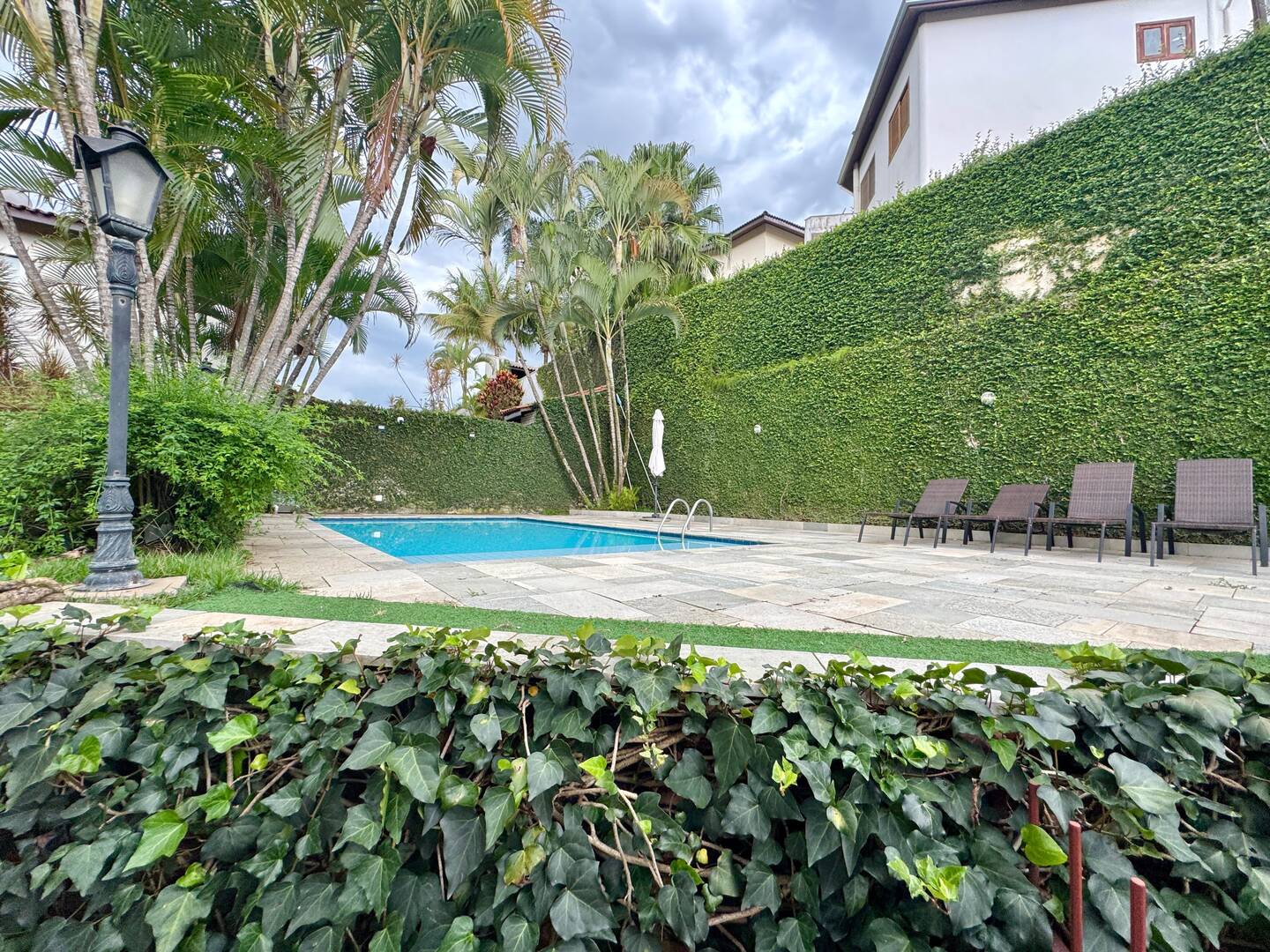 Casa, 4 suítes, 328m², em Alphaville — foto 2