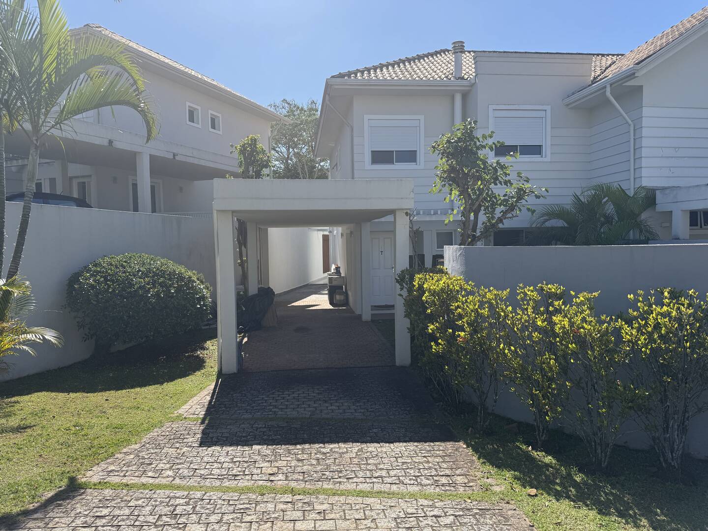 Casa à venda – Scenic, Santana de Parnaíba | 3 suítes, 205m²