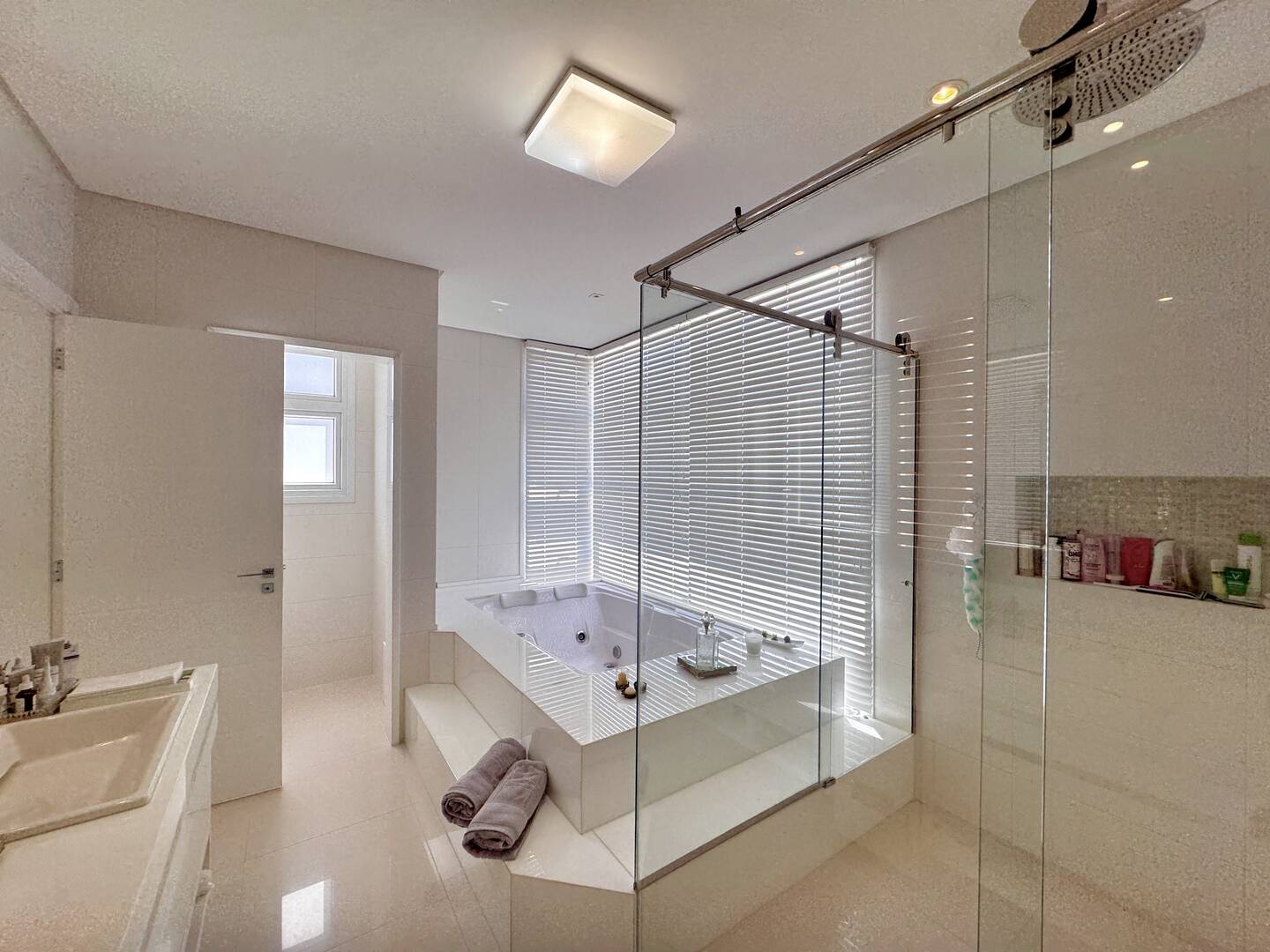 Casa, 4 suítes, 360m², em Alphaville — foto 25