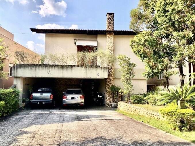 Casa à venda – Alphaville, Santana de Parnaíba | 2 suítes, 300m²