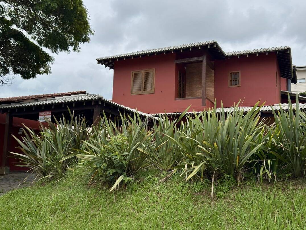 Casa à venda – Alphaville, Santana de Parnaíba | 1 suíte, 338m²