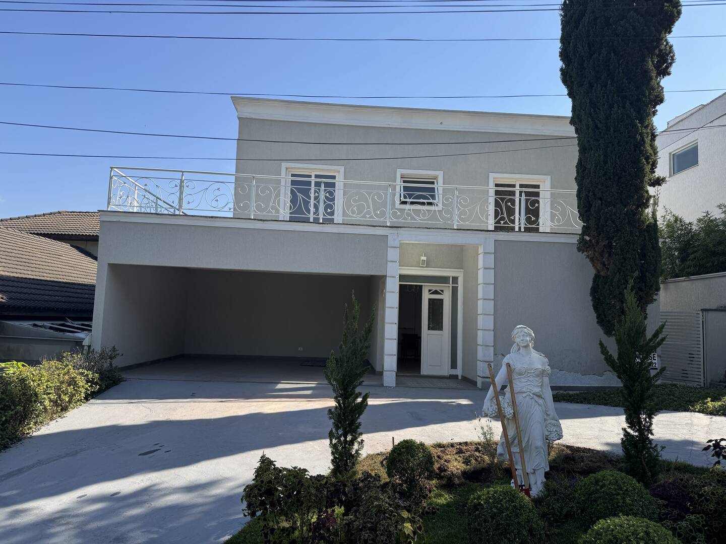 Casa à venda – Alphaville, Santana de Parnaíba | 3 suítes, 385m²