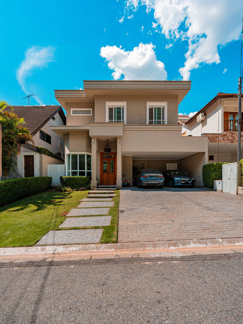 Casa à venda – Alphaville, Santana de Parnaíba | 3 suítes, 290m²