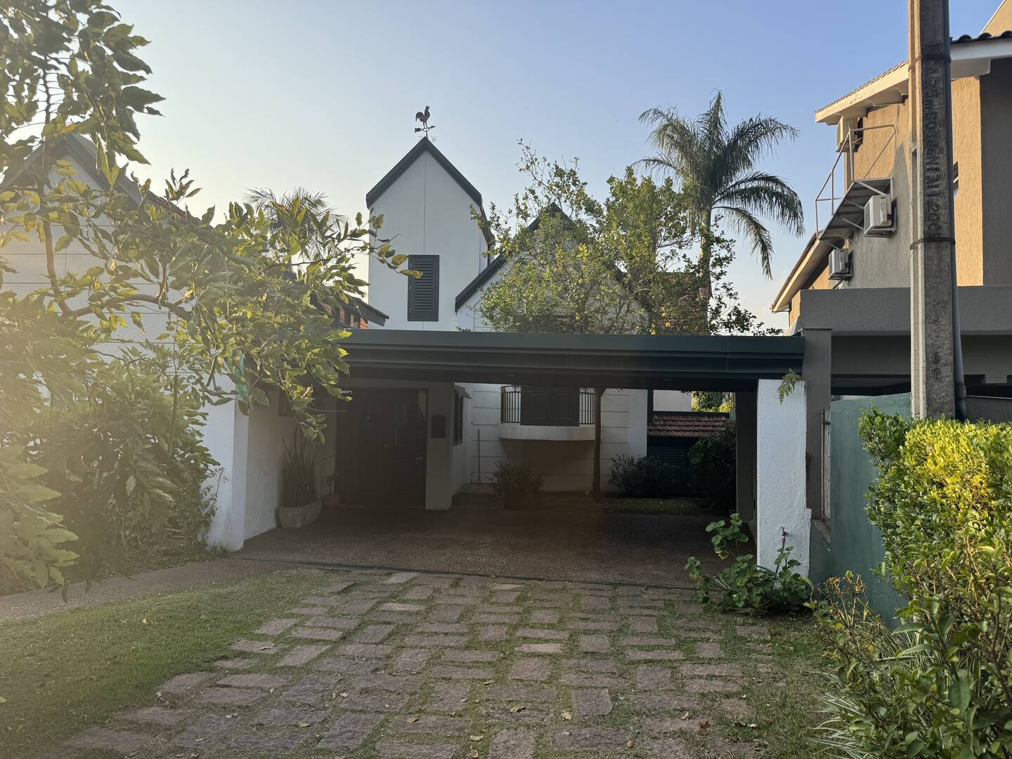 Casa para alugar – Alphaville, Santana de Parnaíba | 1 suíte, 292m²