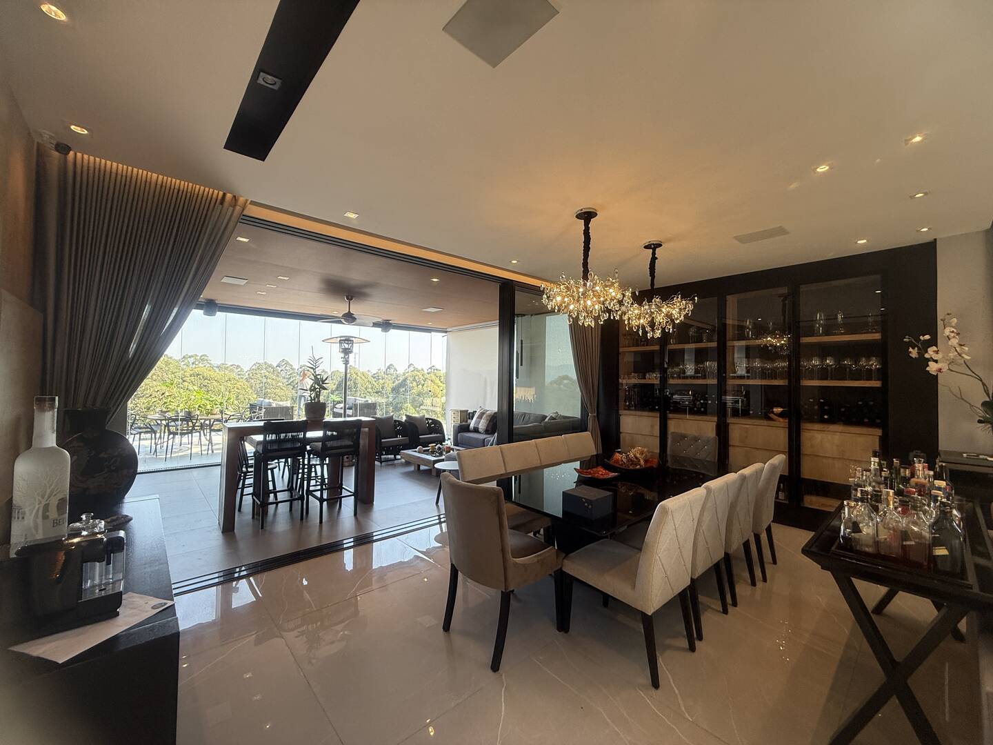 Casa à venda – Tamboré, Santana de Parnaíba | 5 suítes, 660m²