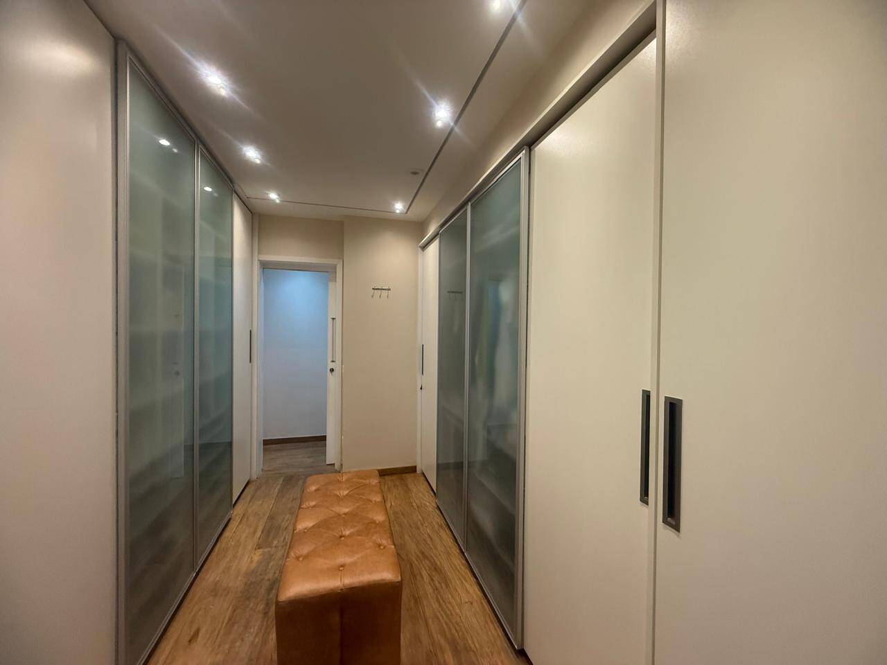Apartamento, 3 suítes, 202m², em Alphaville — foto 4