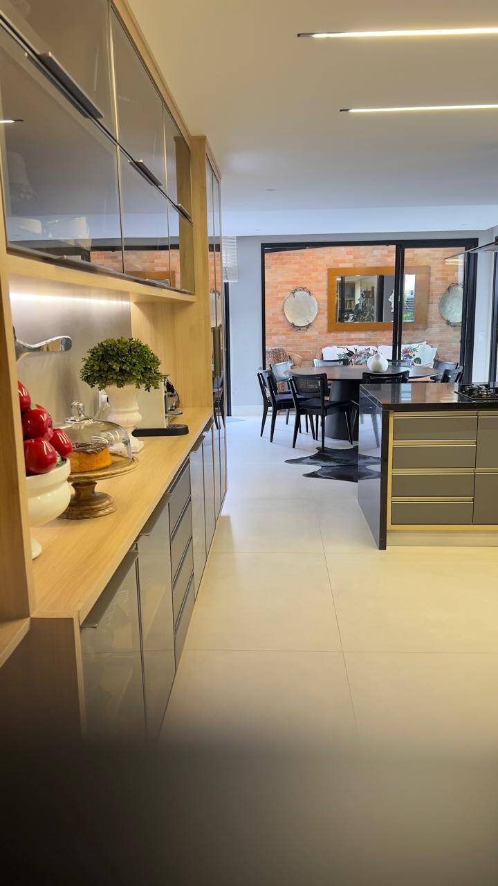 Casa, 4 suítes, 300m², em Alphaville — foto 9