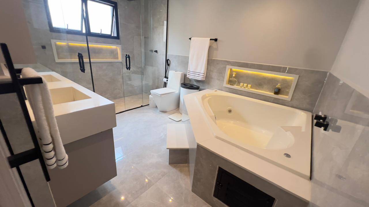 Casa, 4 suítes, 300m², em Alphaville — foto 29