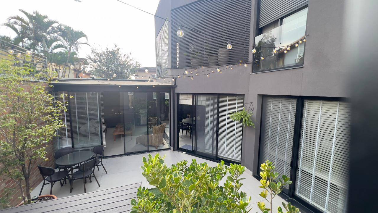 Casa, 4 suítes, 300m², em Alphaville — foto 31