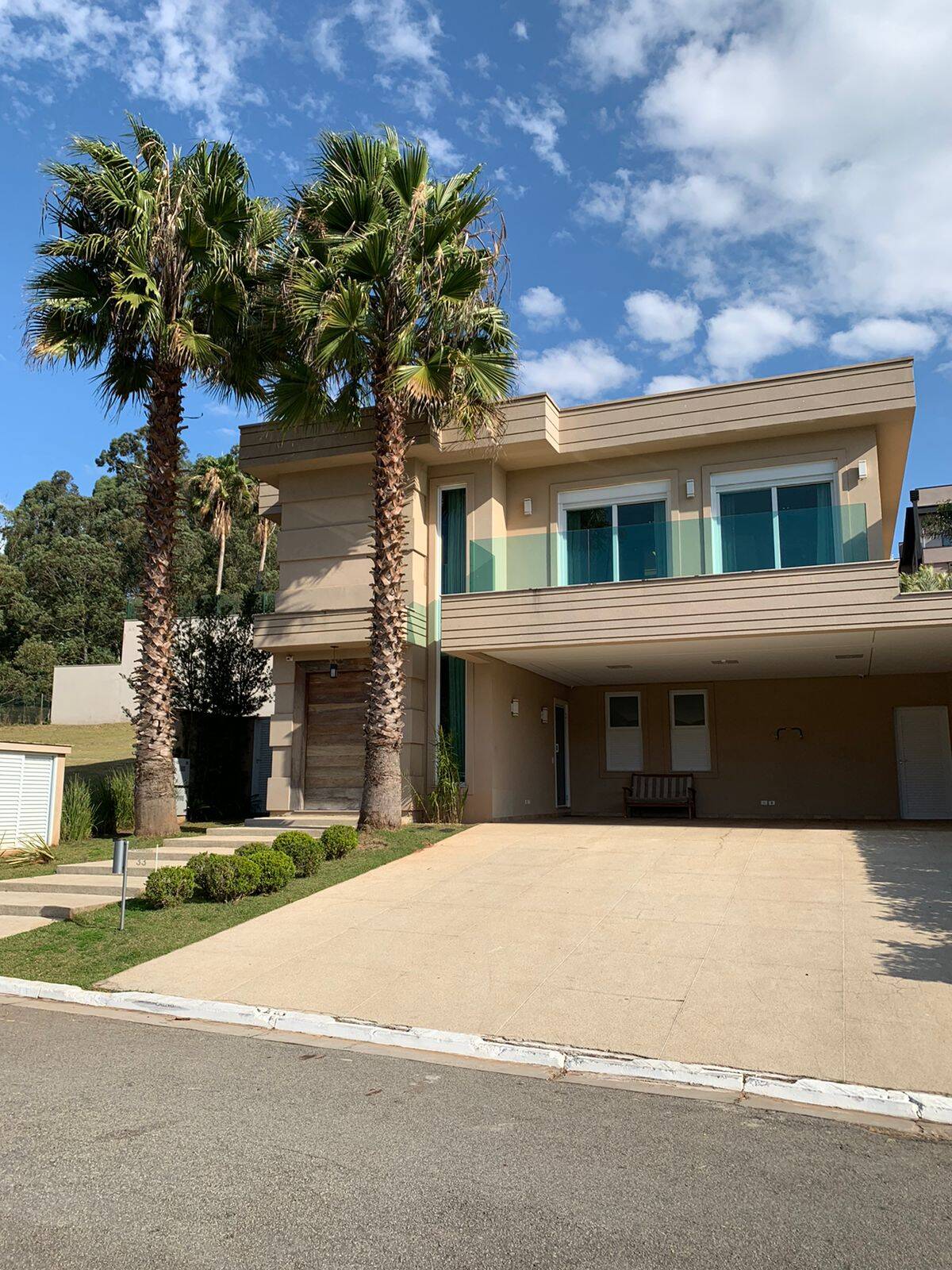 Casa à venda – Tamboré, Barueri | 4 suítes, 450m²