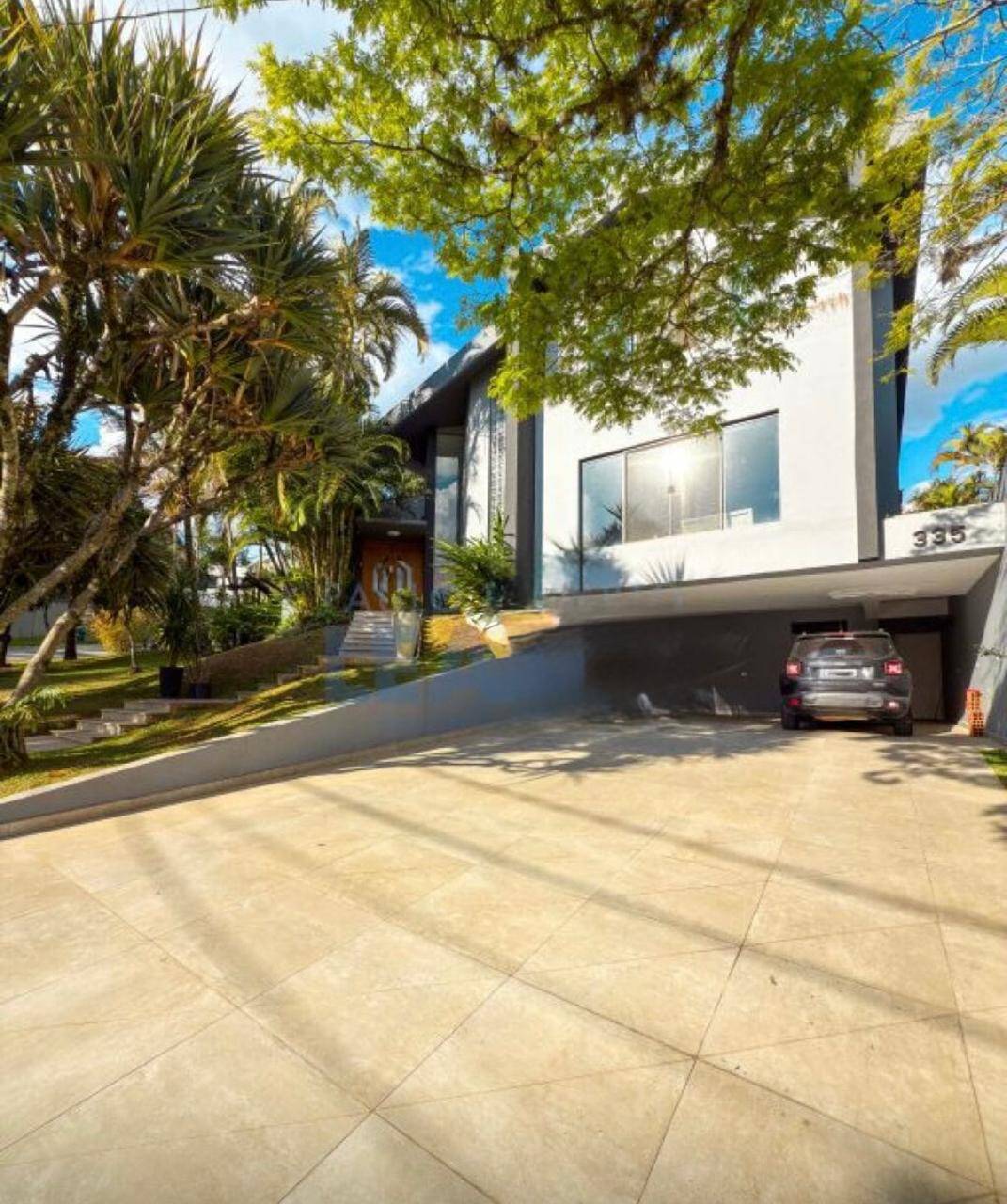 Casa à venda – Alphaville, Santana de Parnaíba | 3 suítes, 410m²
