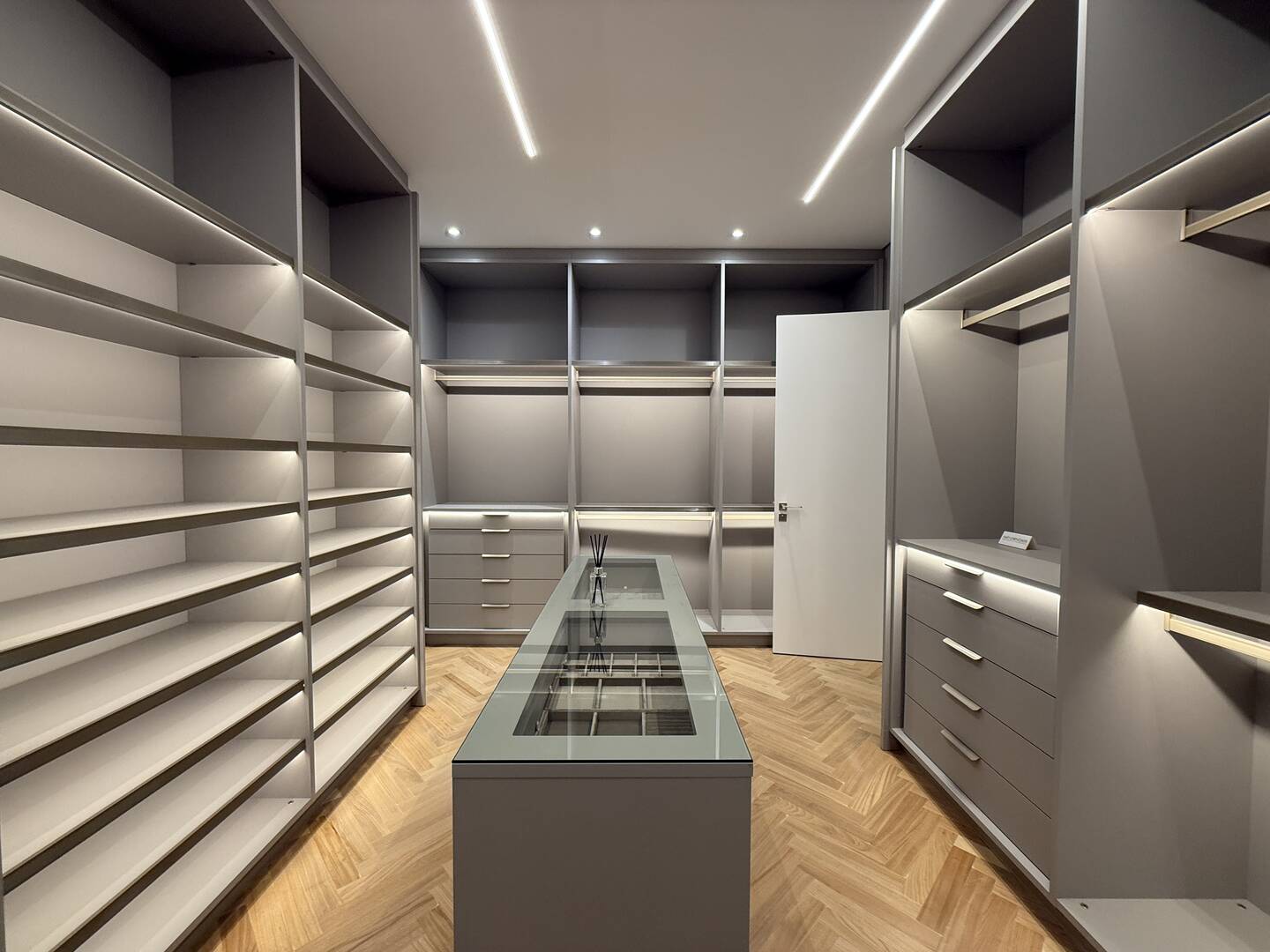 Casa, 5 suítes, 837m², em Alphaville Residencial Um — foto 17
