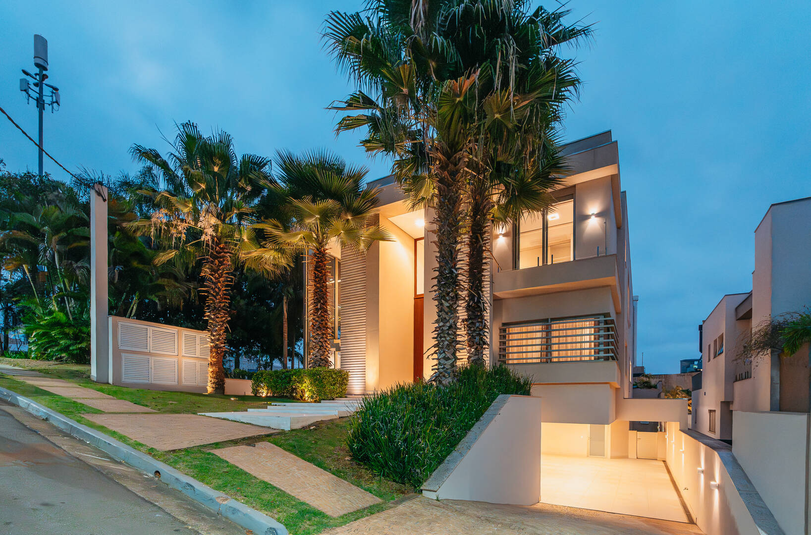 Casa à venda – Alphaville, Barueri | 4 suítes, 943m²