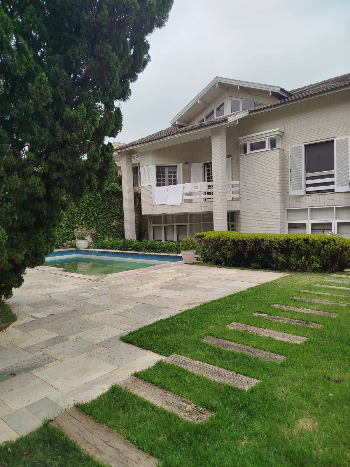 Casa à venda – Alphaville, Santana de Parnaíba | 3 suítes, 485m²