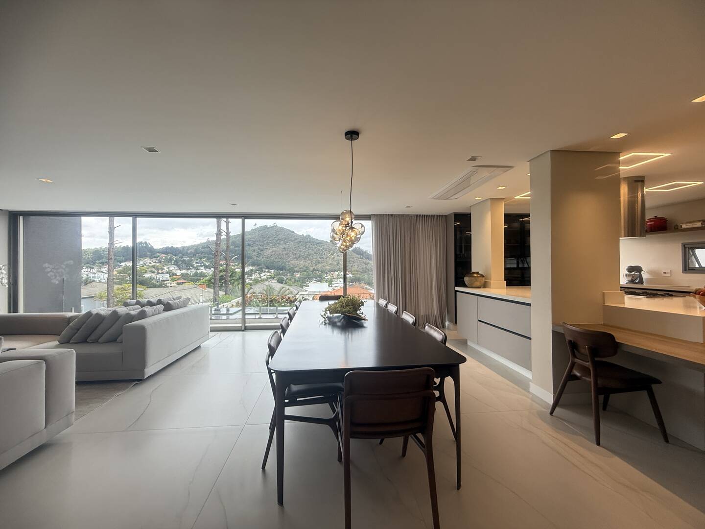 Casa à venda – Alphaville, Santana de Parnaíba | 4 suítes, 663m²