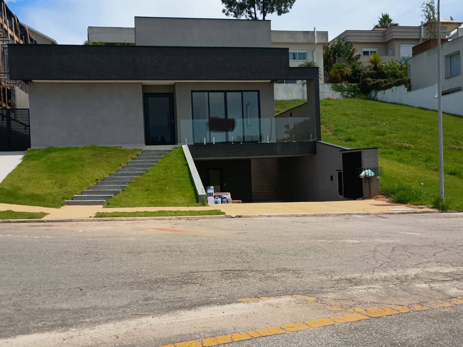 Casa à venda – Alphaville, Santana de Parnaíba | 4 suítes, 275m²