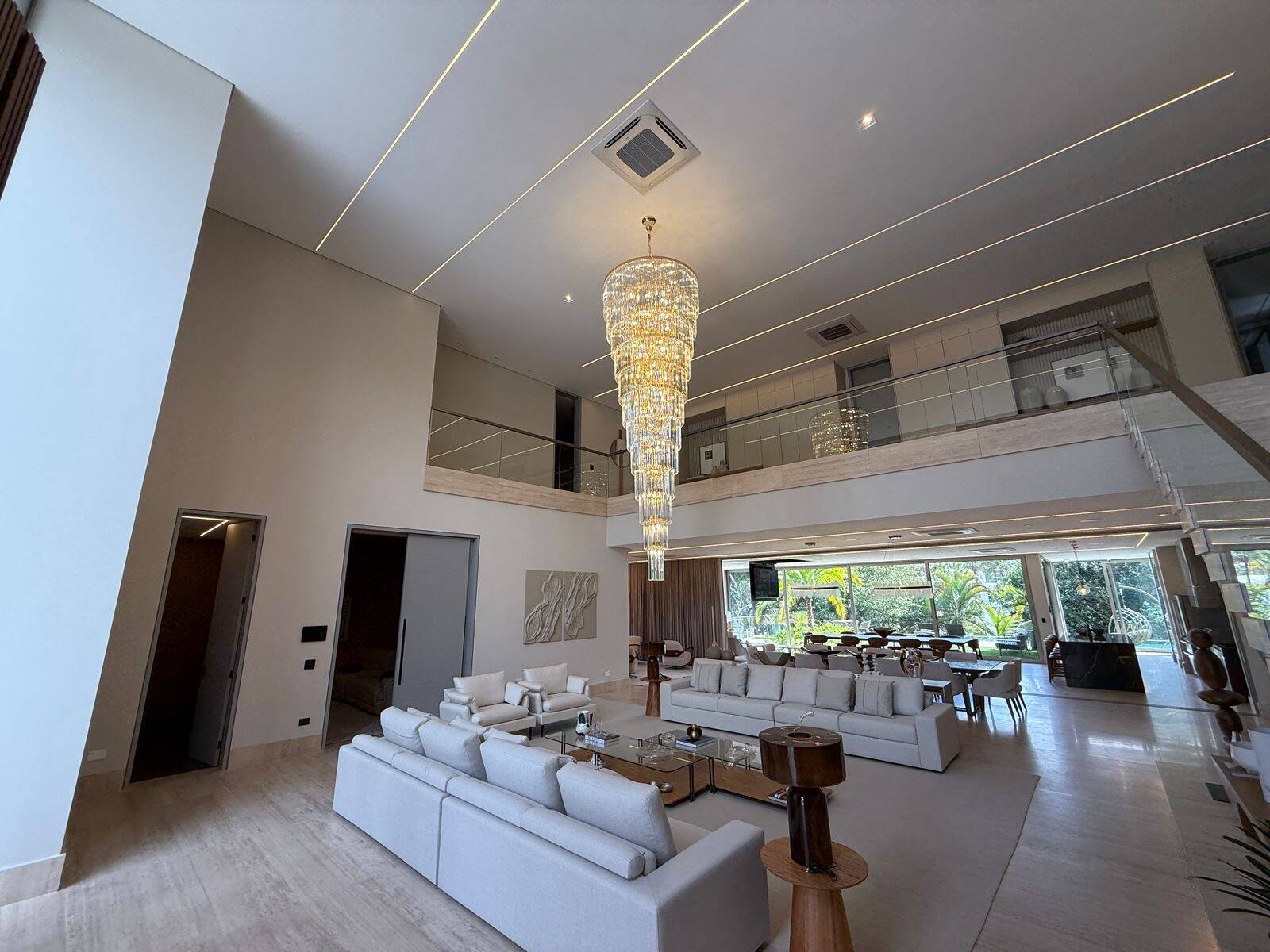 Casa, 6 suítes, 1800m², em Tamboré — foto 2
