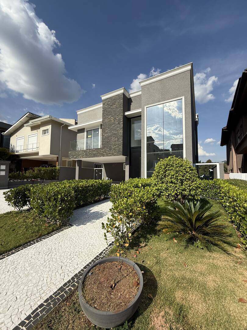Casa à venda – Tambore 11, Santana de Parnaíba | 4 suítes, 325m²
