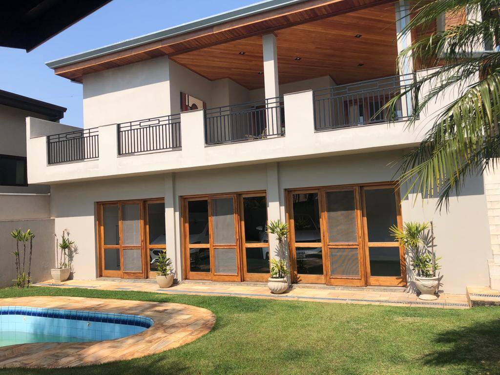 Casa à venda – Alphaville, Santana de Parnaíba | 2 suítes, 450m²