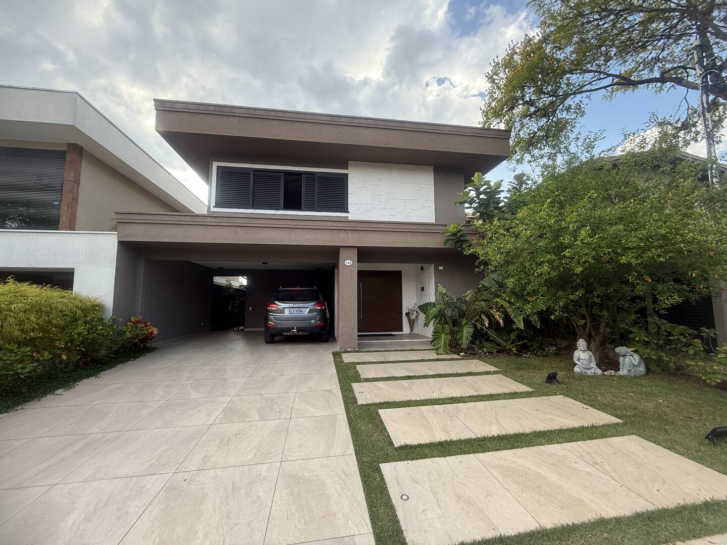 Casa à venda – Alphaville, Santana de Parnaíba | 3 suítes, 260m²
