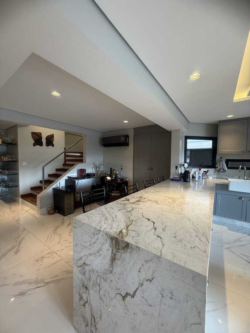 Casa, 3 suítes, 260m², em Alphaville — foto 11