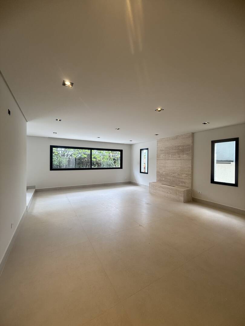 Casa, 4 suítes, 350m², em Alphaville — foto 2