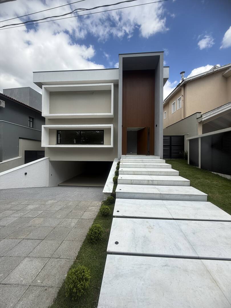 Casa à venda – Alphaville, Santana de Parnaíba | 4 suítes, 350m²