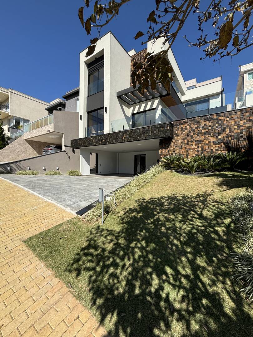 Casa, 370m², em Alphaville — foto 2