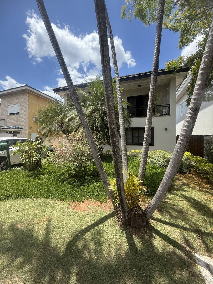 Casa à venda – Alphaville, Santana de Parnaíba | 2 suítes, 400m²