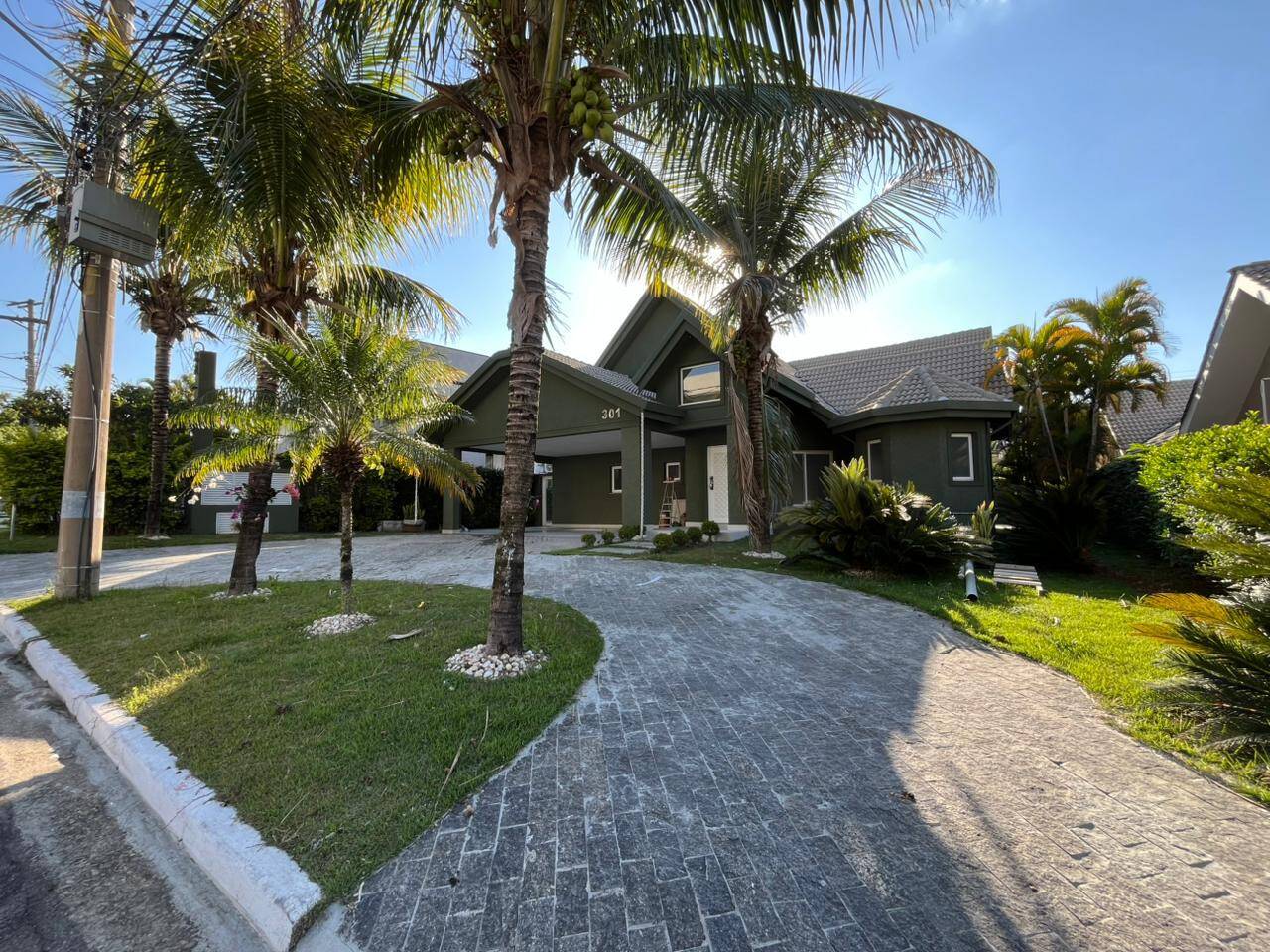 Casa à venda – Tamboré, Santana de Parnaíba | 4 suítes, 507m²