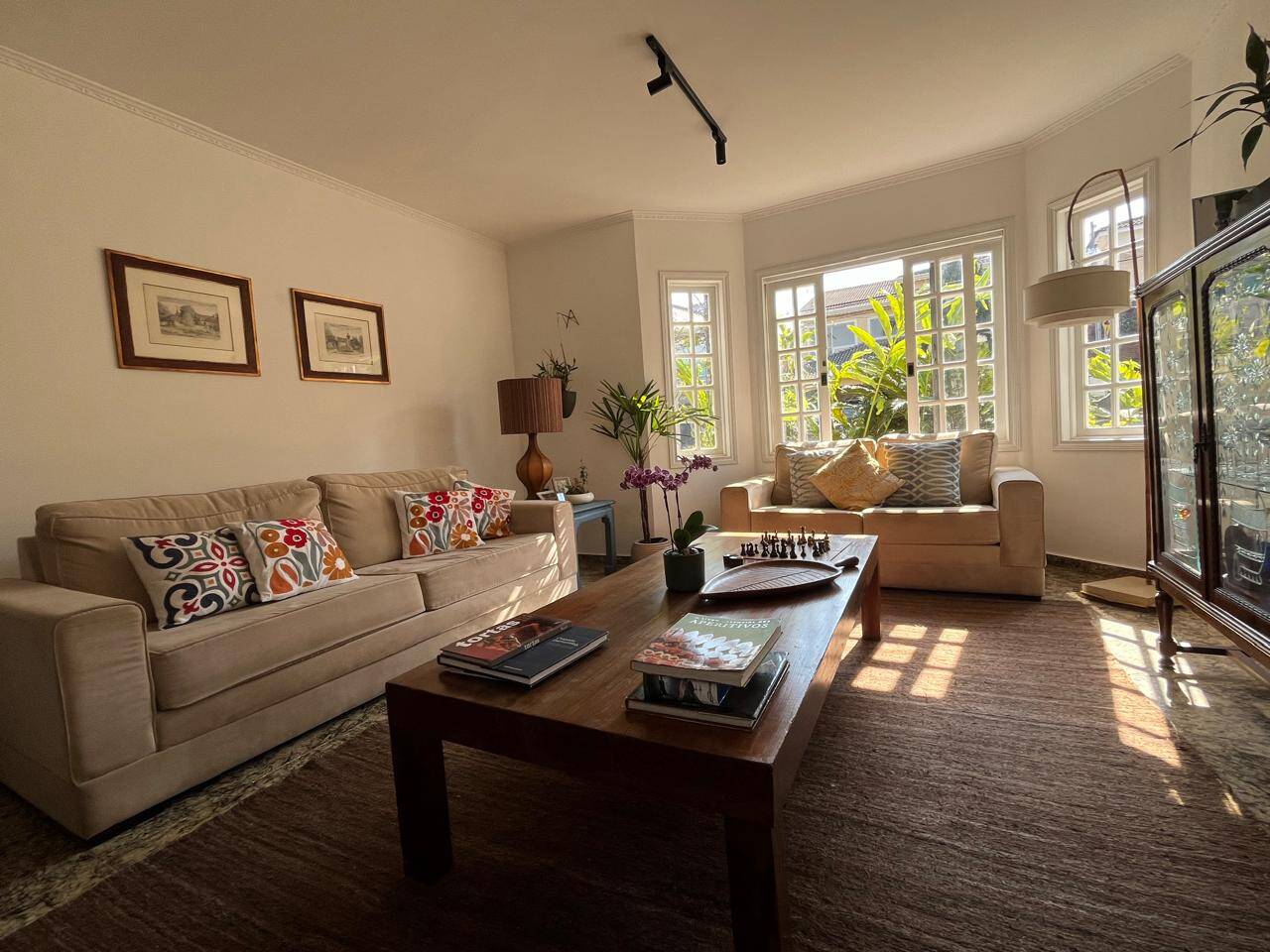 Casa à venda – Alphaville, Santana de Parnaíba | 4 suítes, 400m²