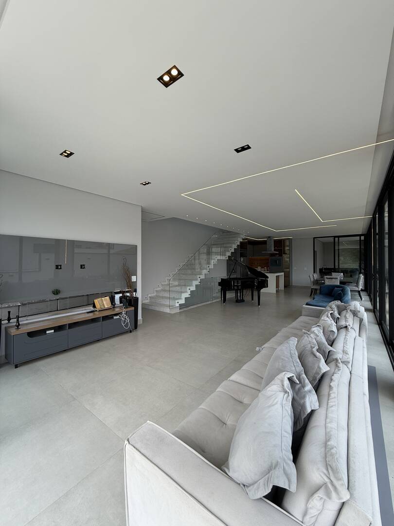 Casa à venda – Colinas da Anhangüera, Santana de Parnaíba | 4 suítes, 370m²