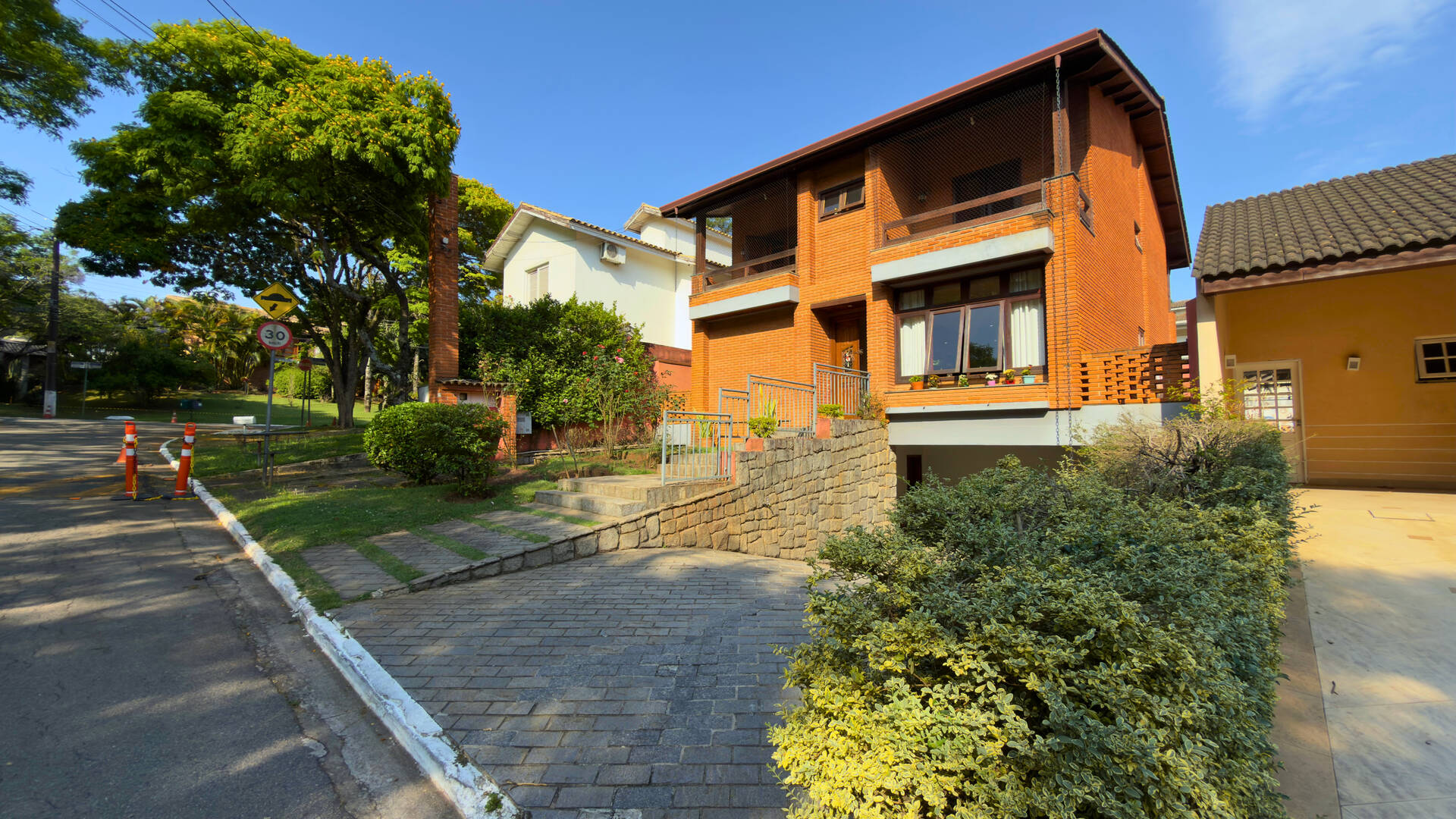 Casa, 2 suítes, 305m², em Alphaville — foto 2
