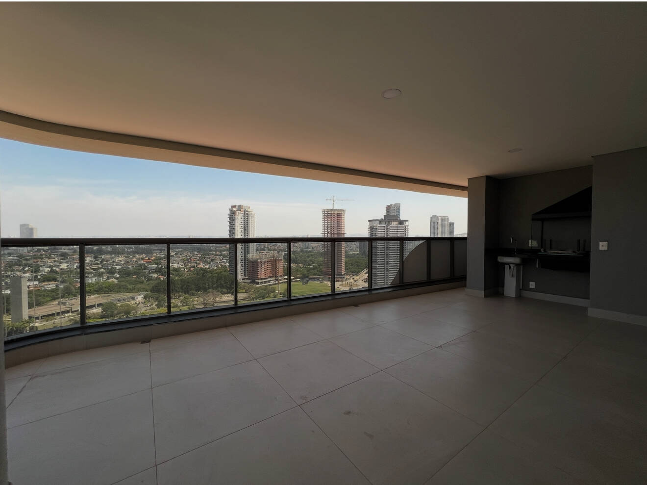 Apartamento à venda – Alphaville, Barueri | 3 suítes, 175m²