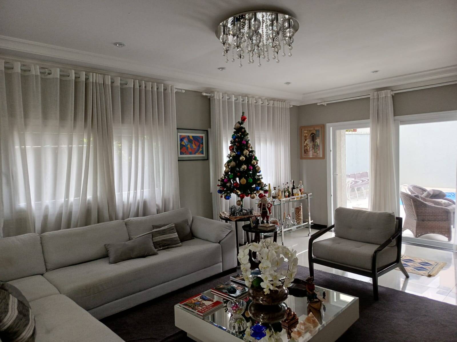 Casa à venda – Alphaville, Santana de Parnaíba | 4 suítes, 350m²