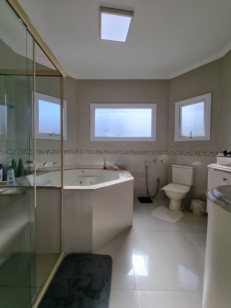 Casa, 4 suítes, 350m², em Alphaville — foto 21