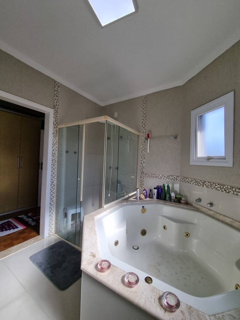 Casa, 4 suítes, 350m², em Alphaville — foto 24
