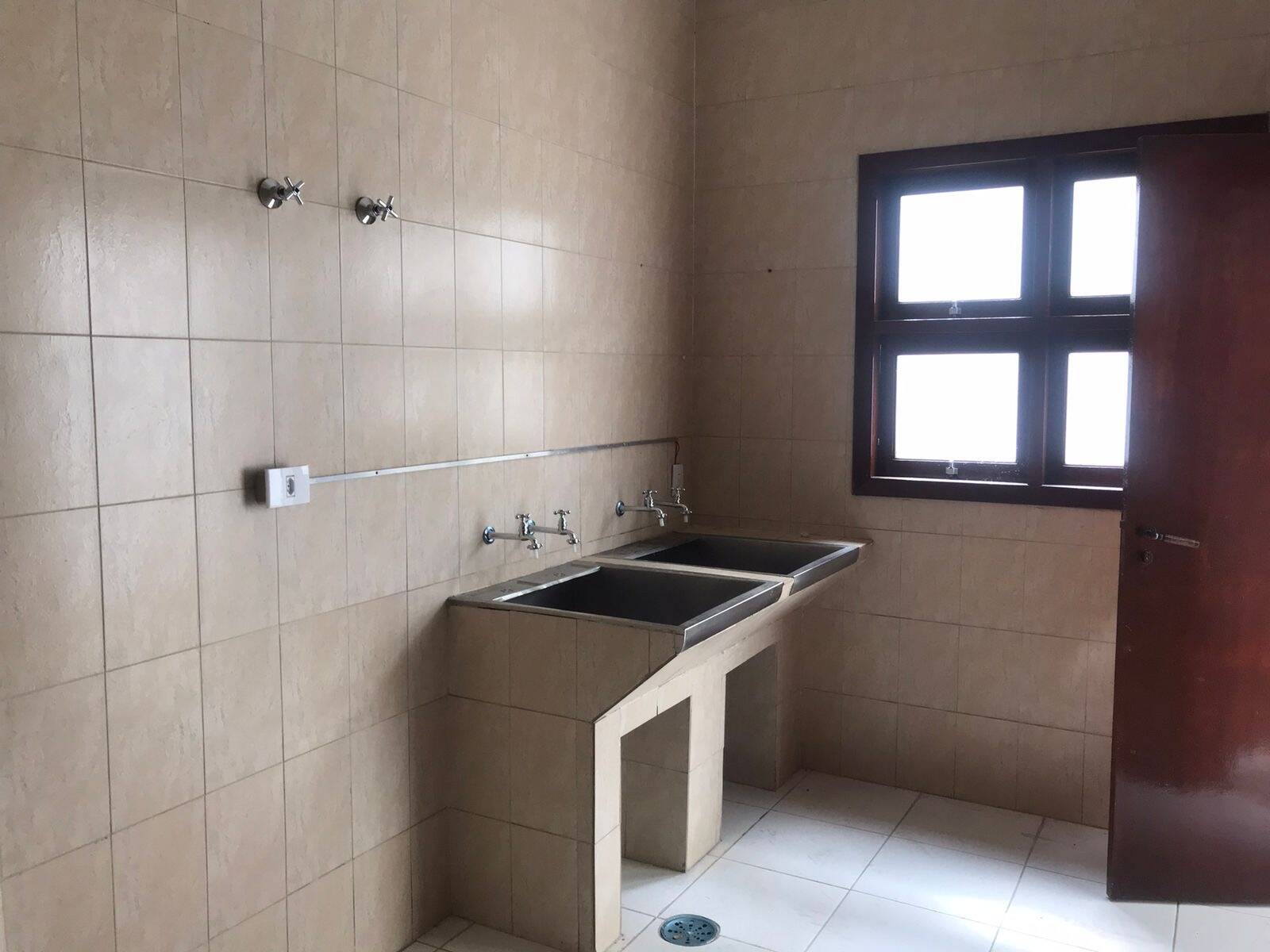 Casa, 2 suítes, 448m², em Alphaville Residencial Dois — foto 28