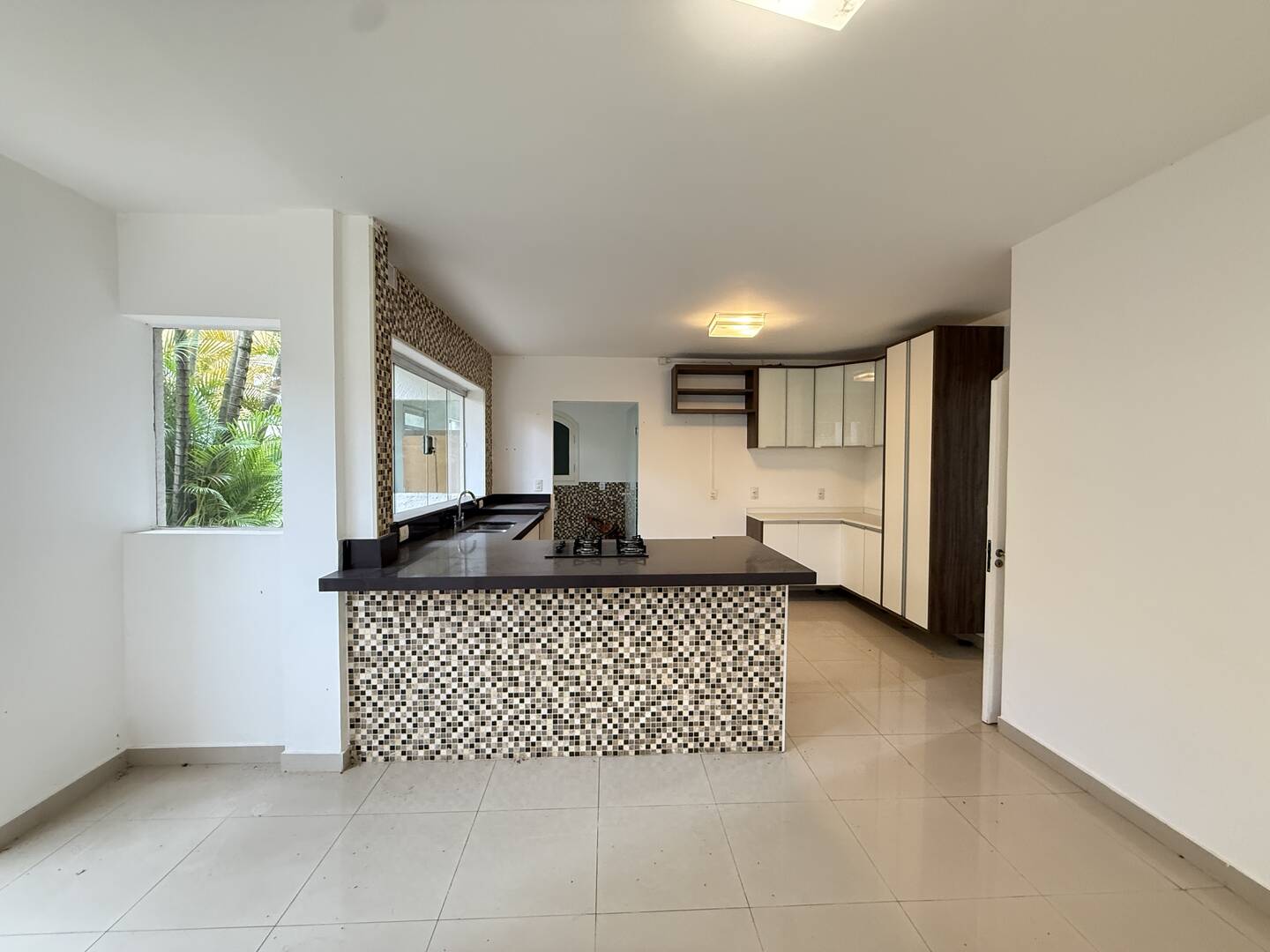 Casa, 3 suítes, 350m², em Alphaville Residencial Dois — foto 4