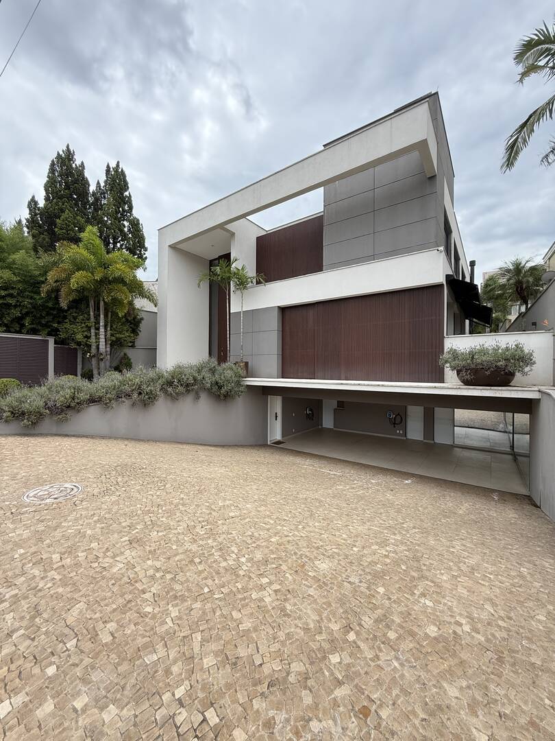Casa à venda – Alphaville 2, Barueri | 4 suítes, 580m²