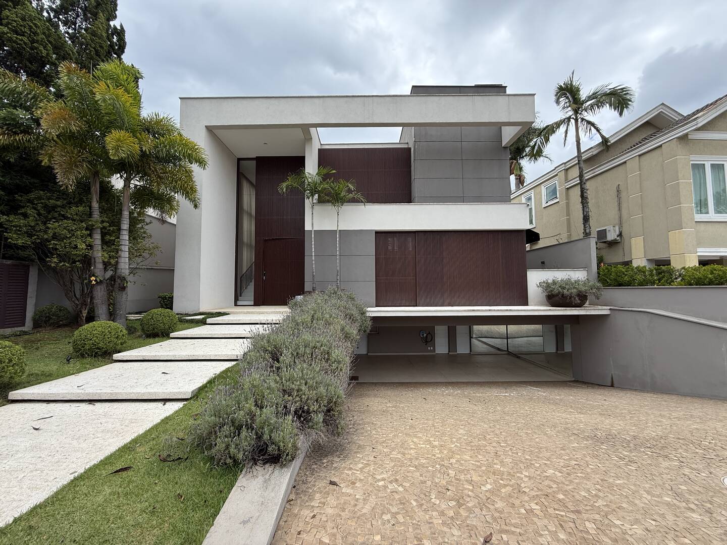 Casa, 4 suítes, 580m², em Alphaville 2 — foto 2