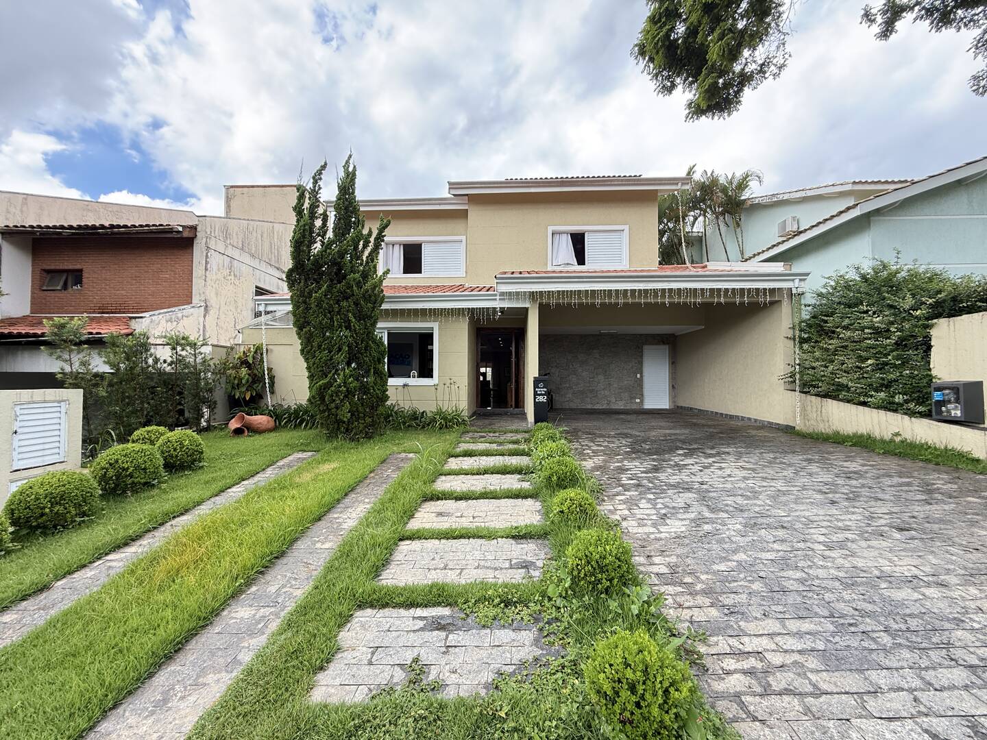 Casa, 4 suítes, 294m², em Alphaville — foto 2