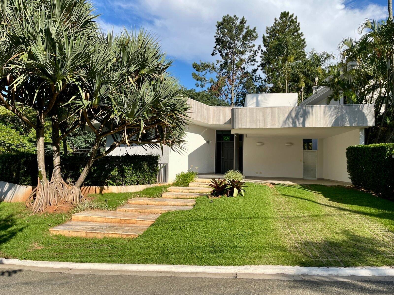 Casa à venda – Alphaville Conde II, Barueri | 1 suíte, 250m²