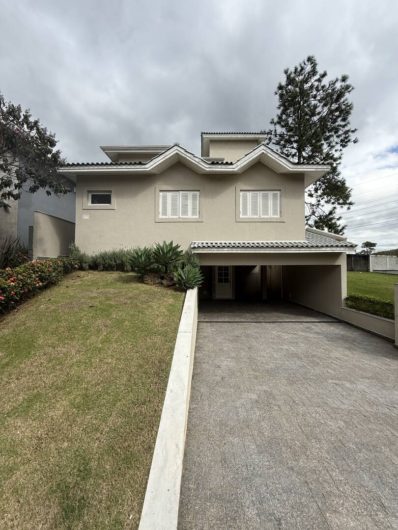 Casa à venda – Alphaville, Santana de Parnaíba | 4 suítes, 220m²